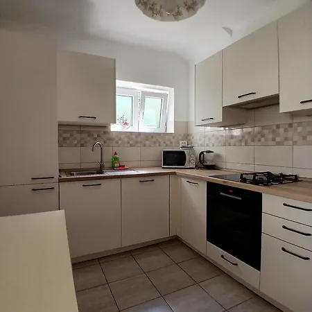 Luka Apartment *